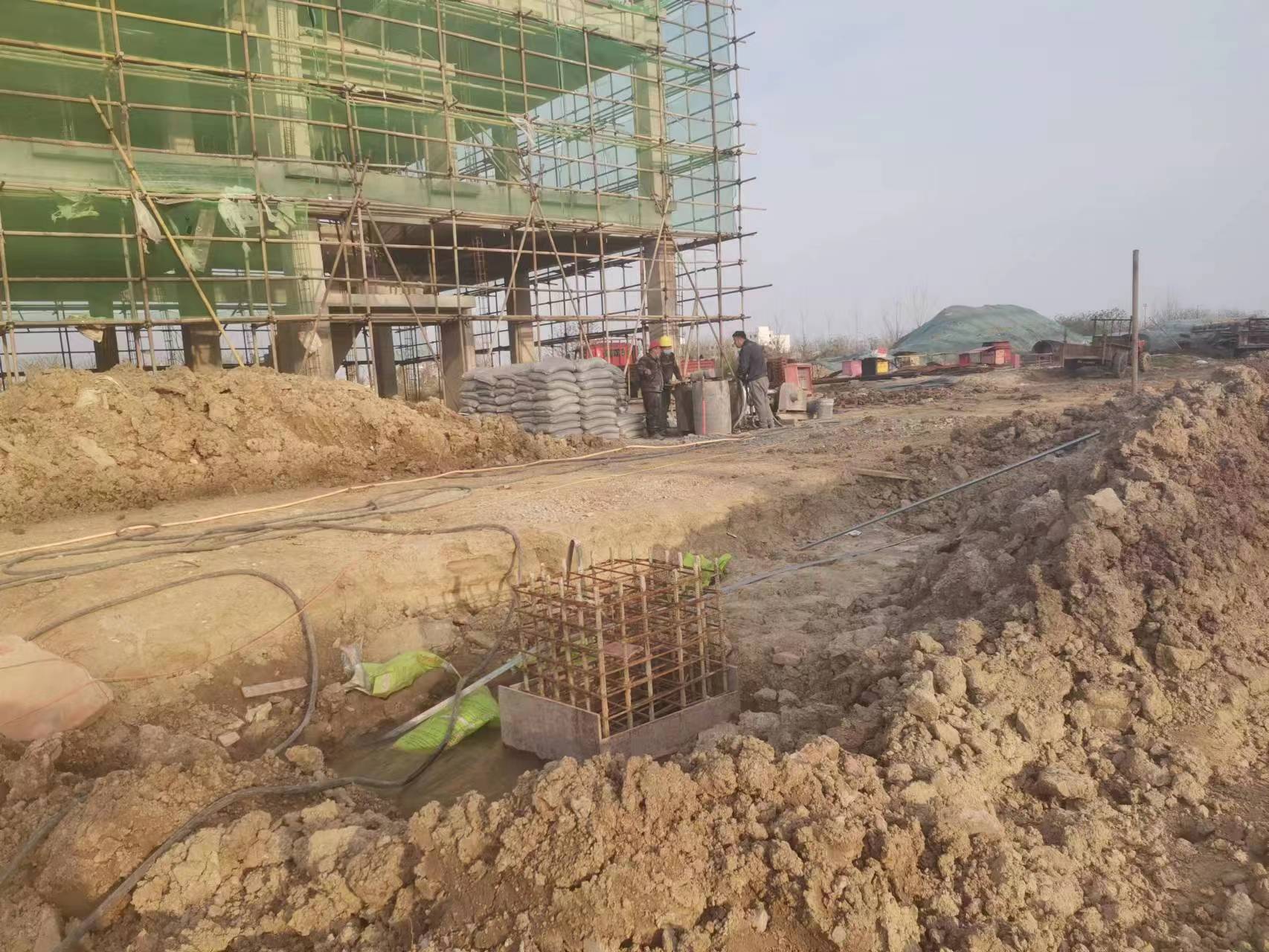 兰山当桥梁出现裂缝的时候应该及时加固修补